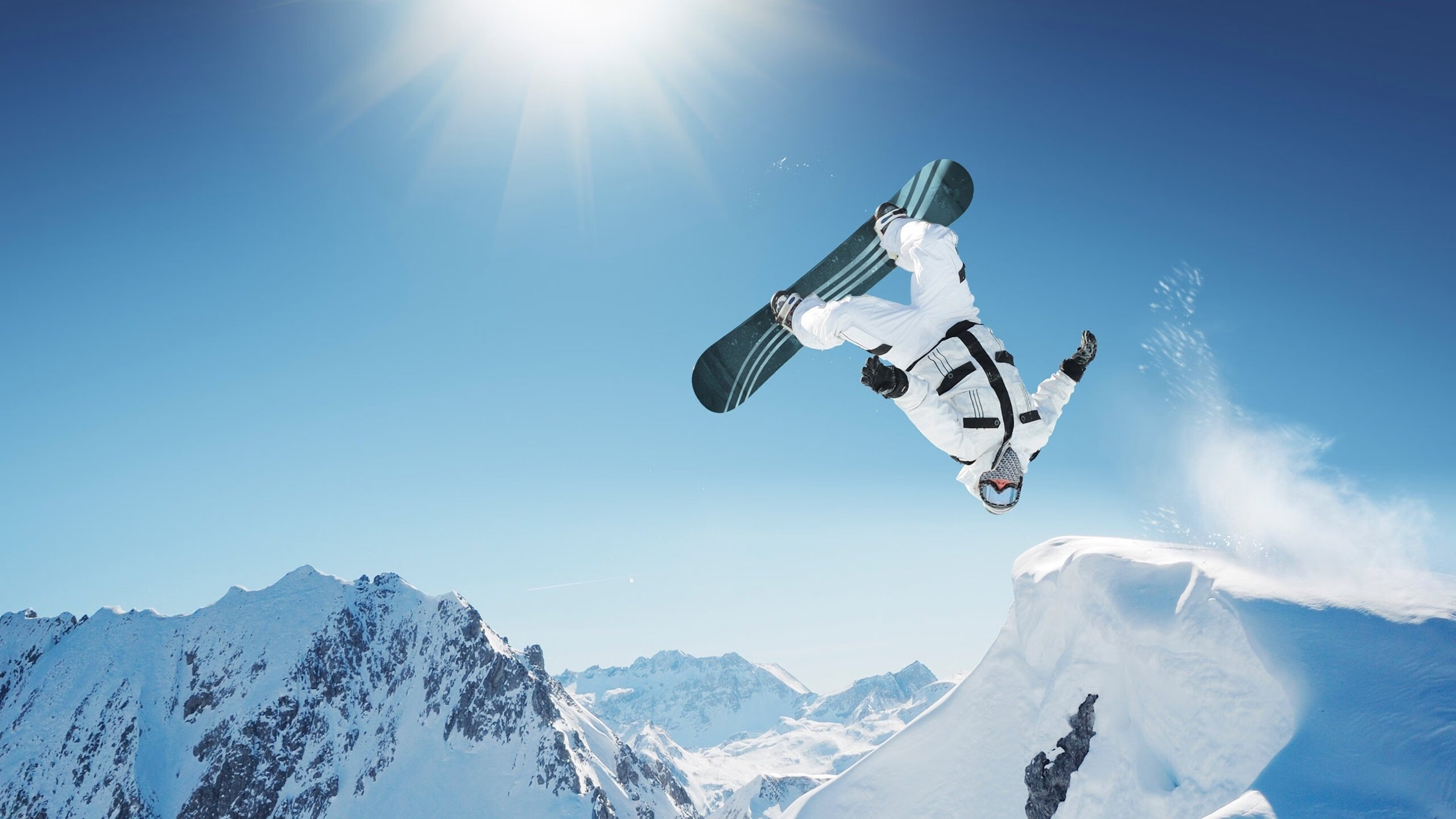 烈焰交锋！穆古鲁扎迈阿密鏖战逆转，绝境重生点燃赛场狂潮，烈焰鏖战！穆古鲁扎绝境逆转点燃迈阿密狂潮